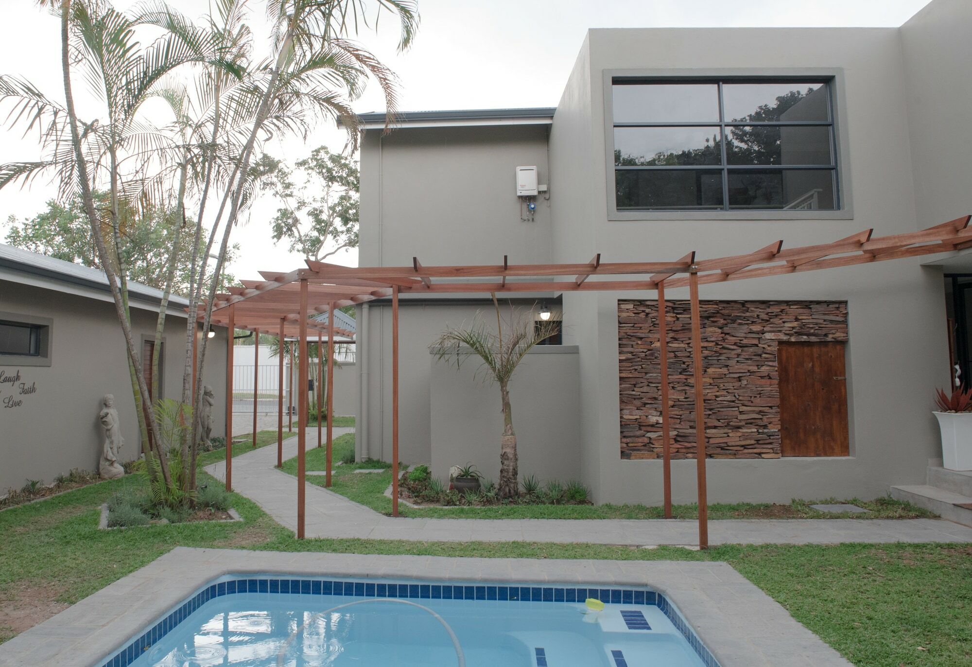 Hillside Guesthouse Umhlanga Durban Exterior photo